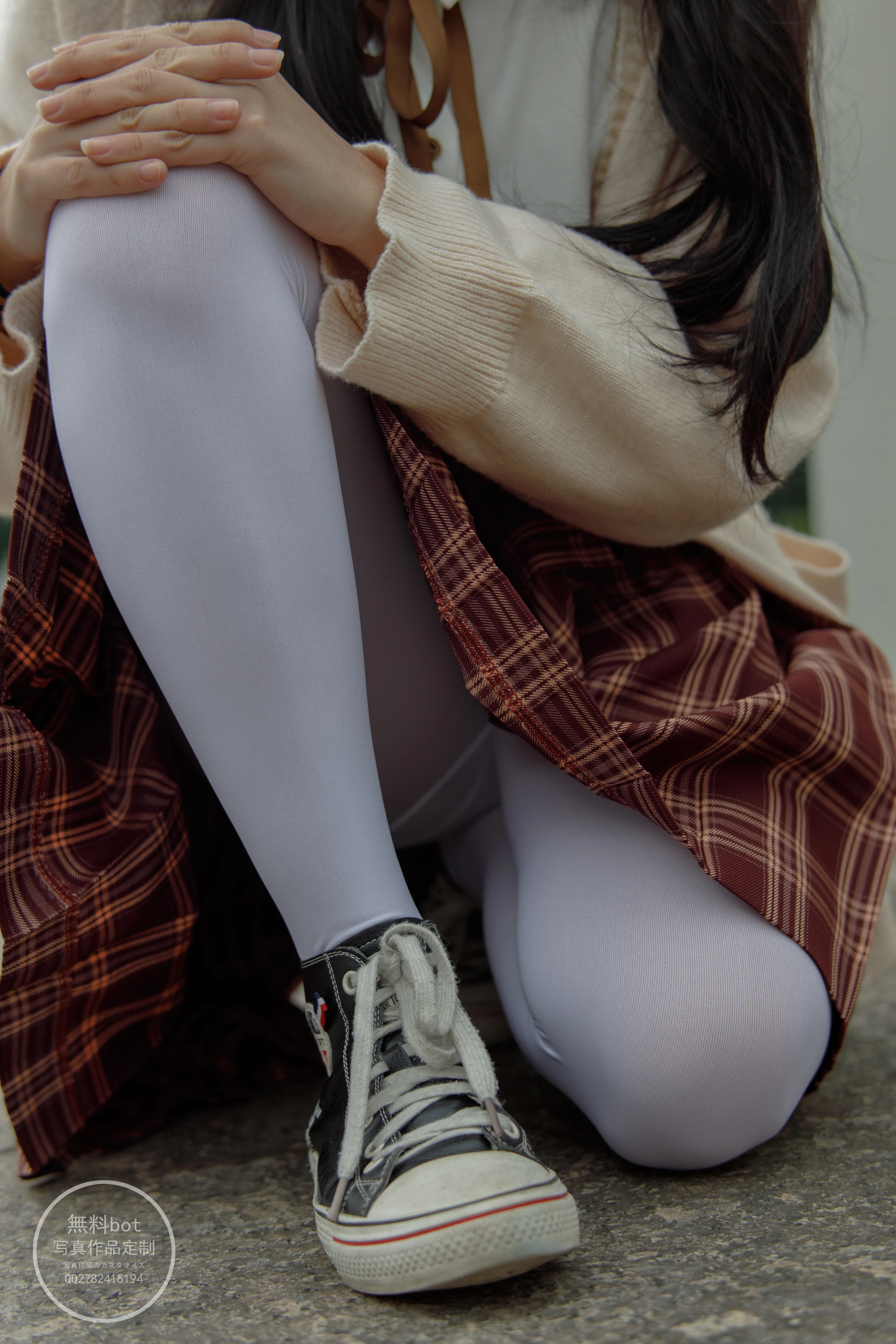 森萝财团 有料006  依依 户外白丝JK制服 [90P]插图4